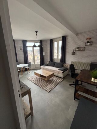  Appartement à louer 2 pièces 37 m²