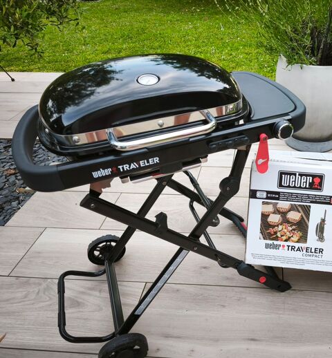 Barbecue Weber compact traveler 300 Saint-Léger-des-Bois (49)