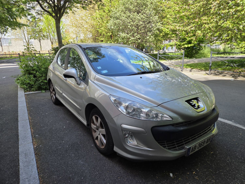 Peugeot 308 1.6 HDi 110ch FAP BVM5 BLUE LION Confort