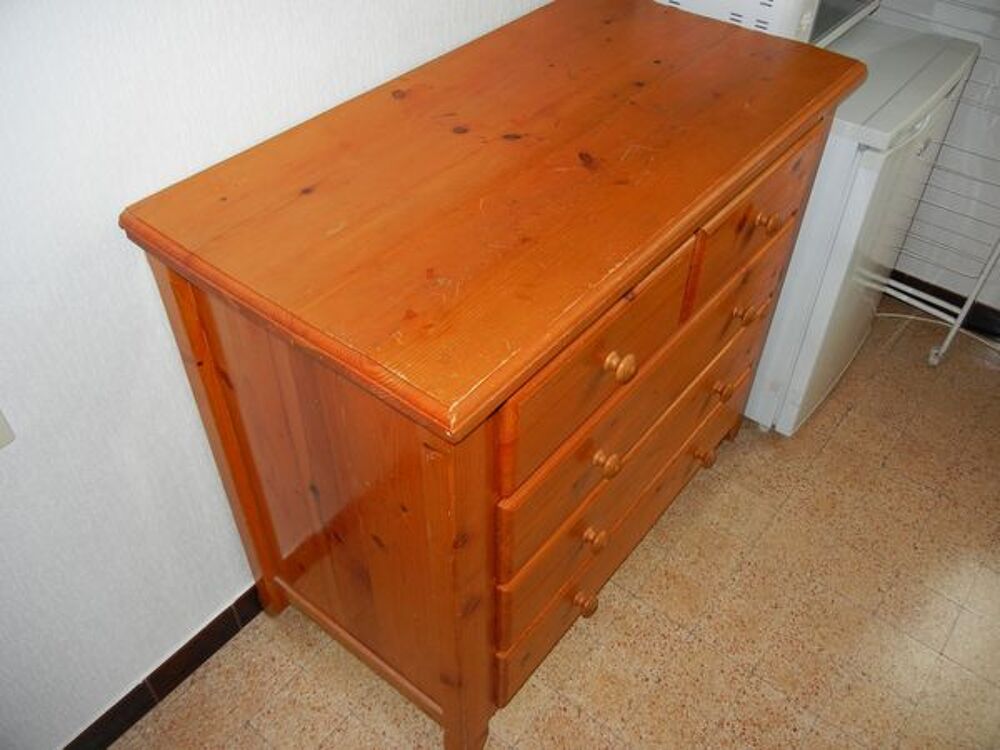 COMMODE EN PIN MASSIF Meubles