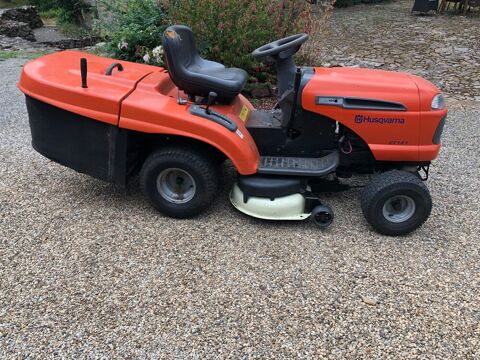 Tracteur tondeuse Husqvarna CT151 
600 Plumelin (56)