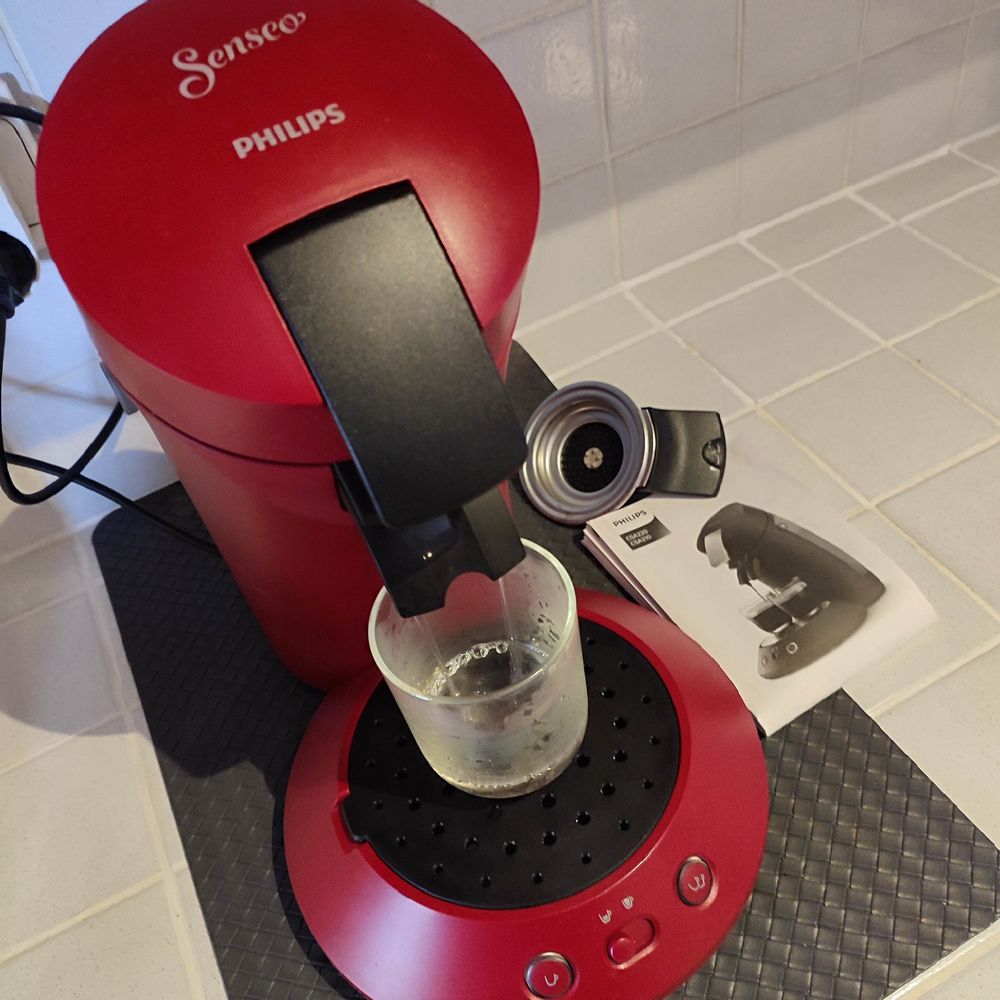Cafeti&egrave;re Senseo original plus Philips neuve rouge Electroménager