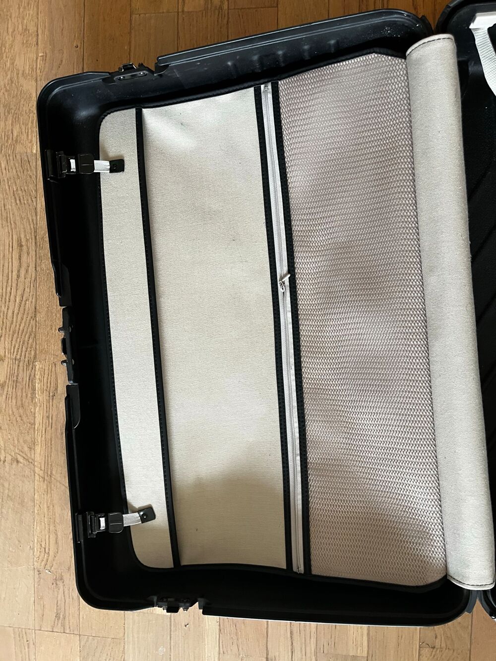 Valise vintage Echolac noire Meubles