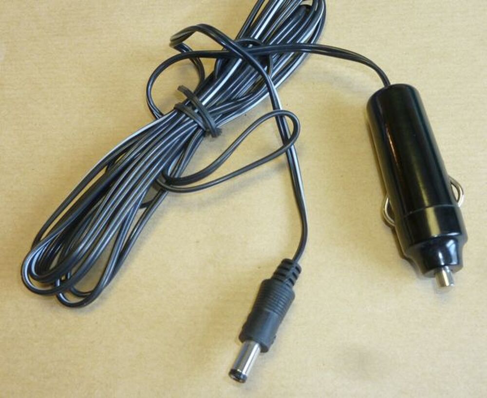 CHARGEUR allume-cigare (voiture) Téléphones et tablettes