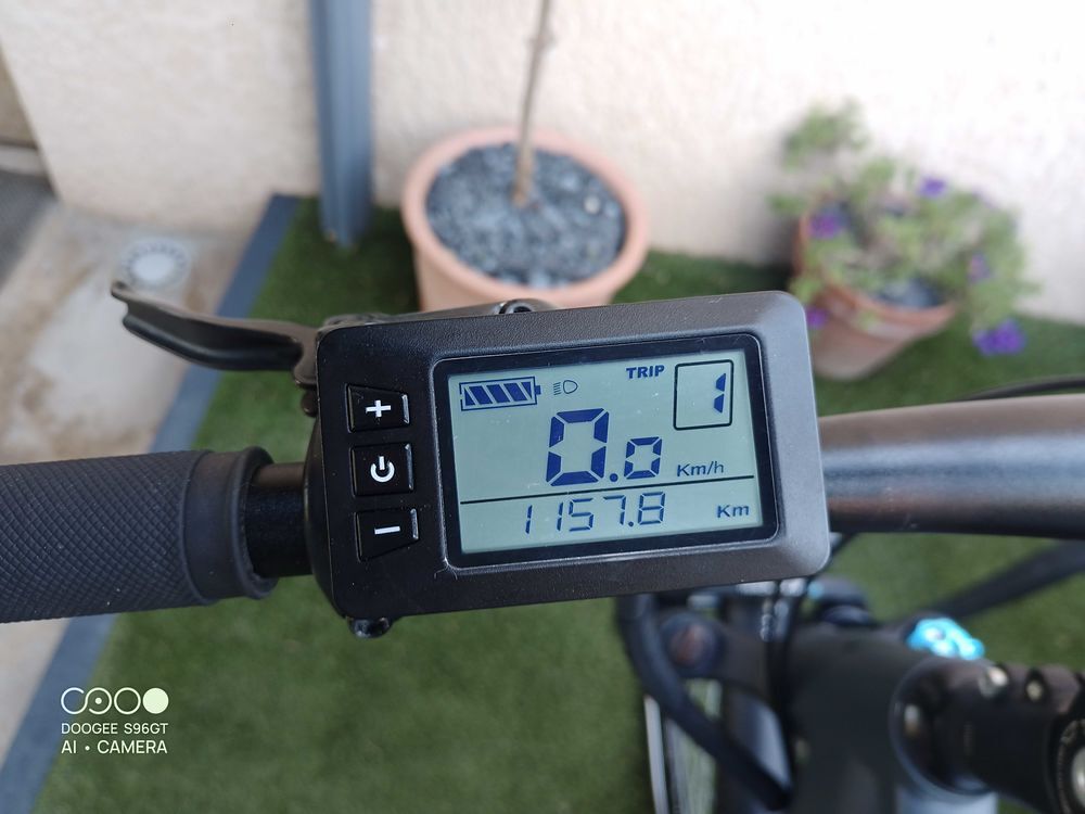v&eacute;lo &eacute;lectrique en super &eacute;tat Vlos