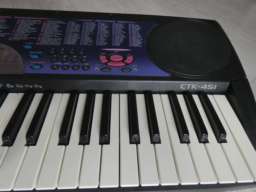 synth&eacute;tiseur Instruments de musique