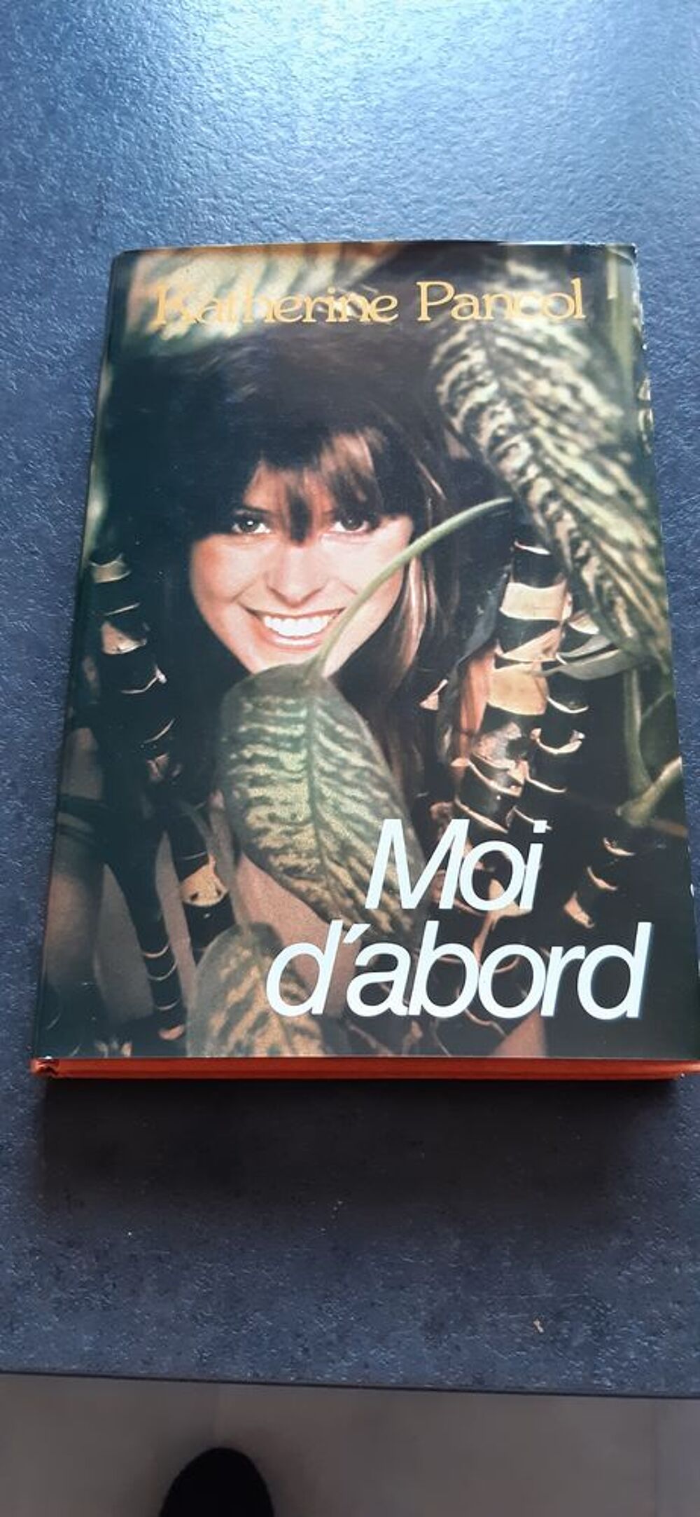 Moi d'Abord Livres et BD