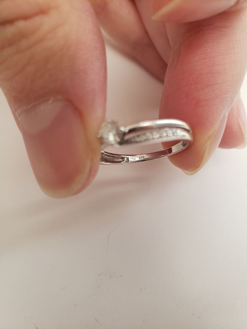 Bague Or Blanc 375/1000 Diamant 0,10 carat (T49) Bijoux et montres