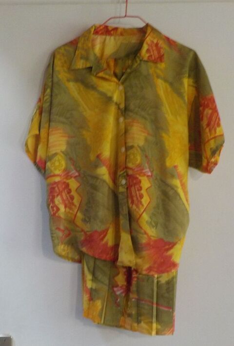 ENSEMBLE CHEMISIER MANCHES COURTES + JUPE FOND JAUNE ET VERT 5 Bubry (56)