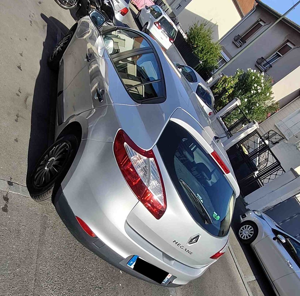M&eacute;gane III RENAULT MEGANE III 1.6 110 ETHANOL AUTHENTIQUE 2011 occasion 93430 Villetaneuse