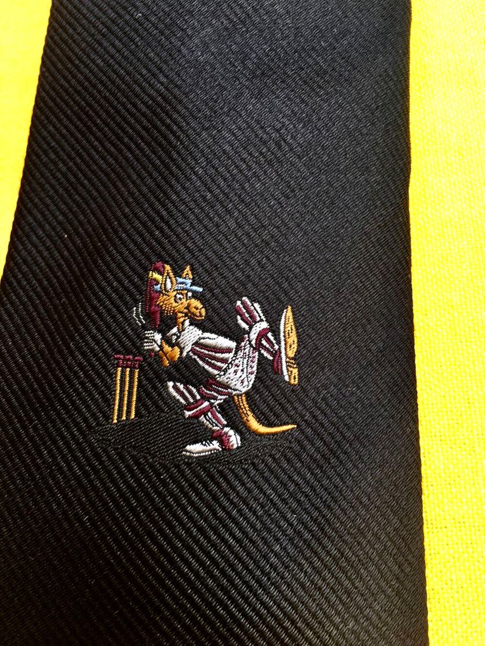 Cravate authentique ASCOT noire &agrave; motif plac&eacute; neuve100% soie Vêtements