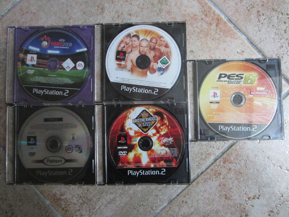 jeux PS2 et megadrive Consoles et jeux vidos