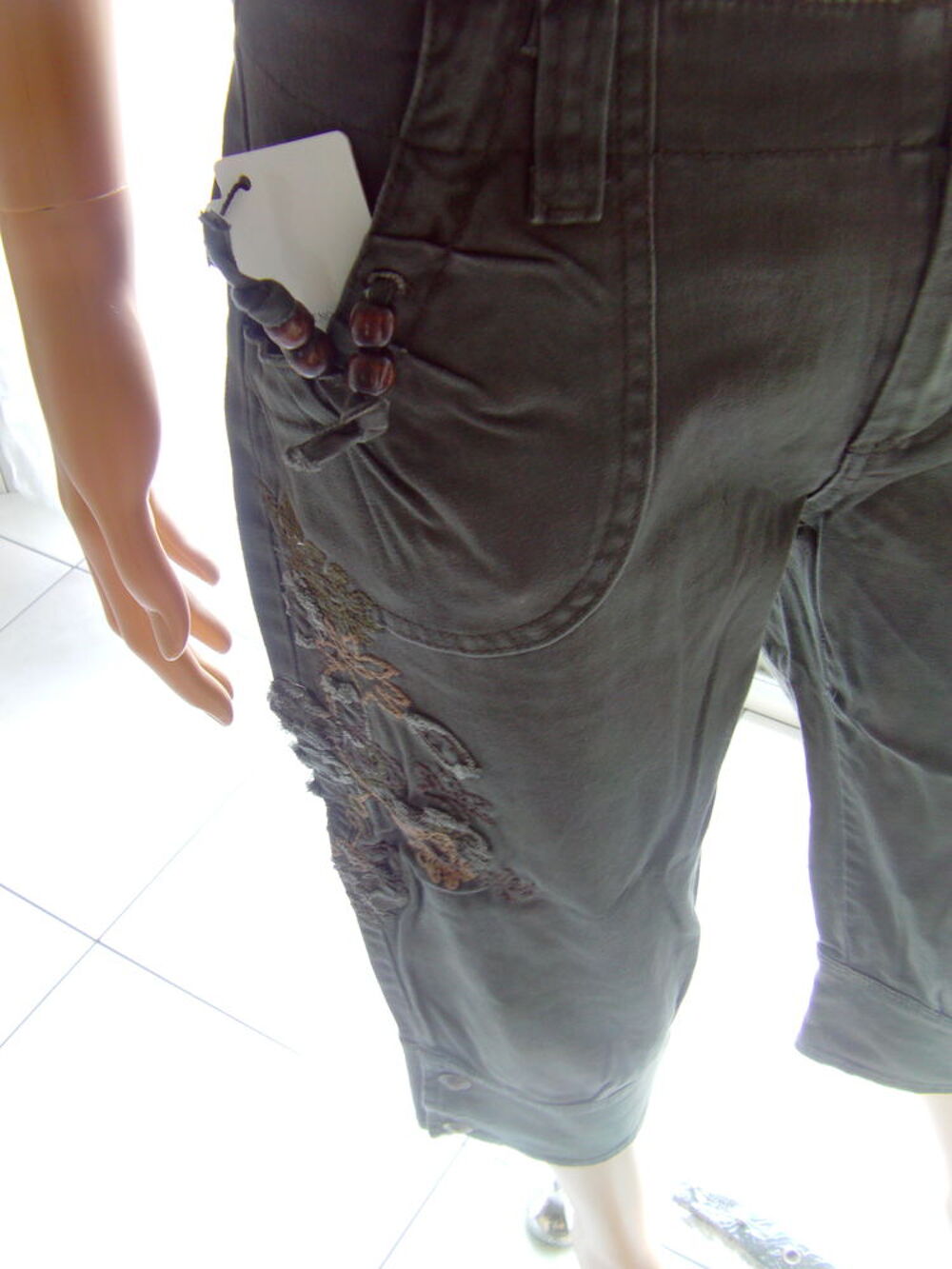 Pantacourt kaki Vêtements