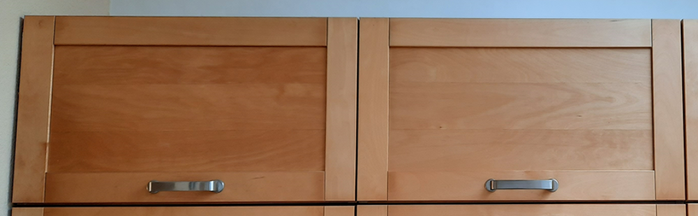 Lot de trois meubles Ik&eacute;a s&eacute;rie Vard&euml; + accessoires inox Meubles