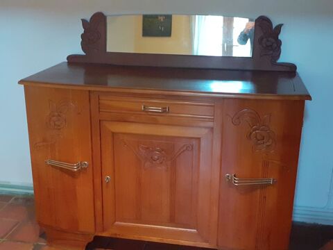 Buffet bas ancien 0 Vouill (79)