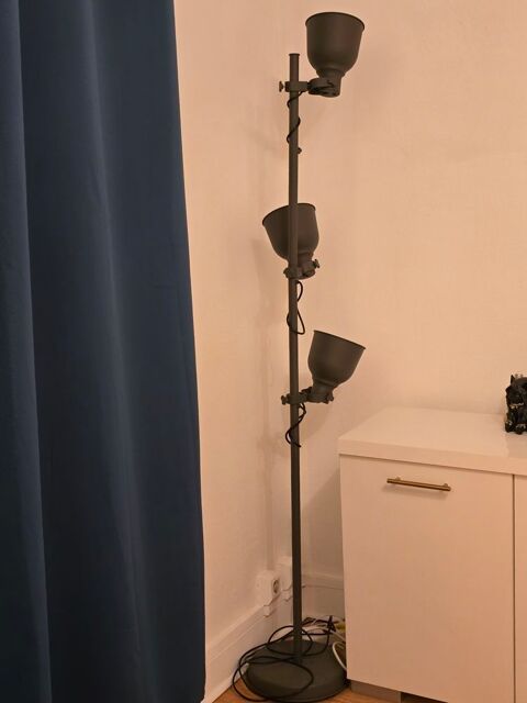 Lampe  cinéma  3 projecteurs réglables 60 Pringy (74)