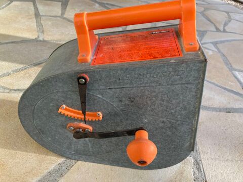 Machine � cr�pir =  TYROLIENNE    Le Moustic   90 Lu�on (85)