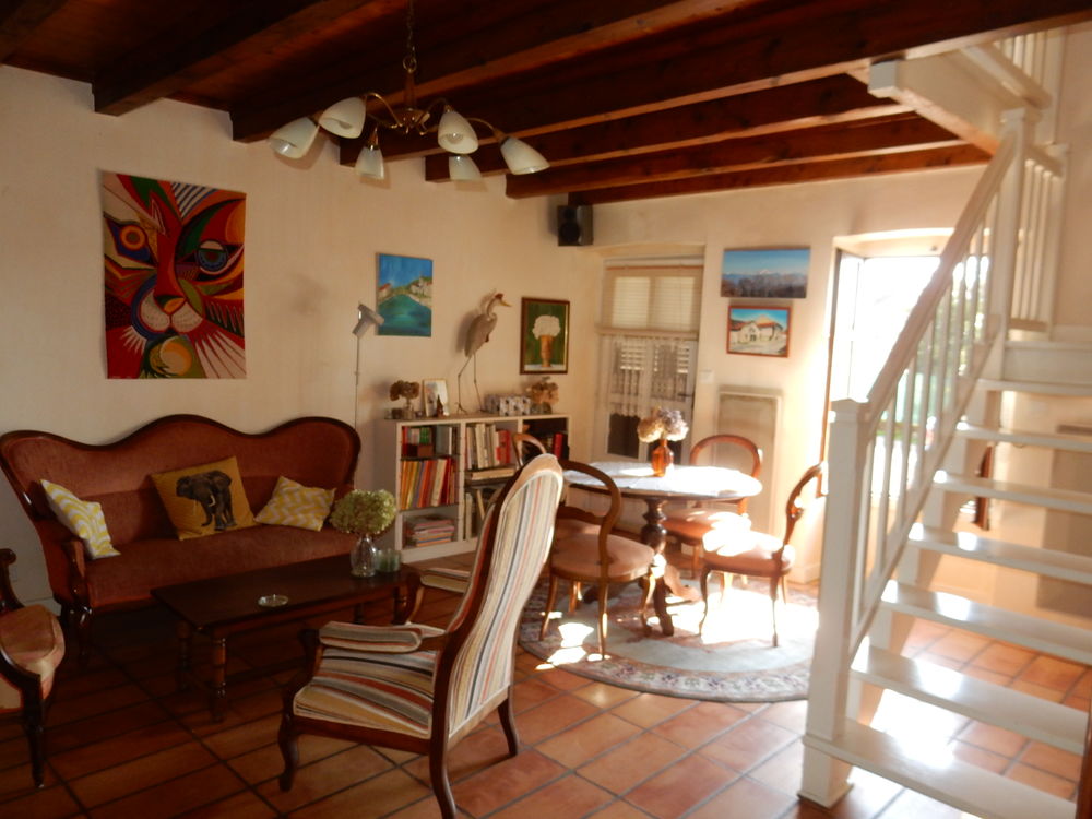 Vente Ferme Btisse en Pierre de 1890, de 270mhab + Dpendances sur 977m de terrain Injoux-gnissiat