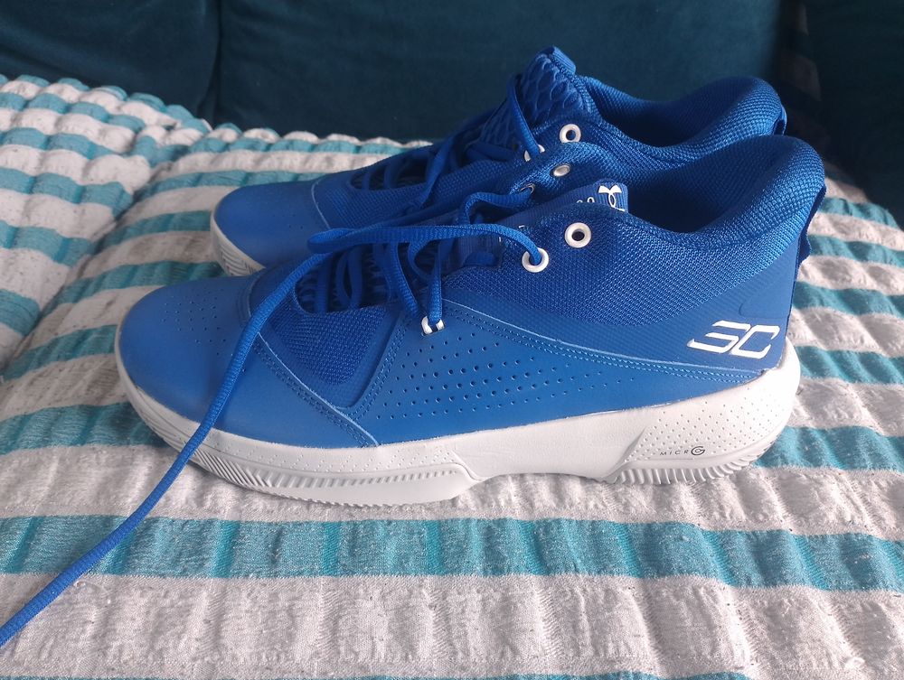 Basket under armour neuve Chaussures