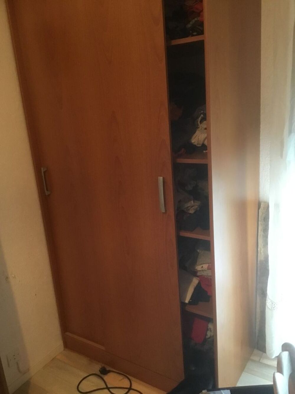 Armoire penderie coloris ch&ecirc;ne Meubles