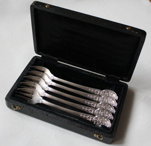 Coffret de fourchettes � huitres CHRISTOFLE XIX eme si�cle
150 Issy-les-Moulineaux (92)