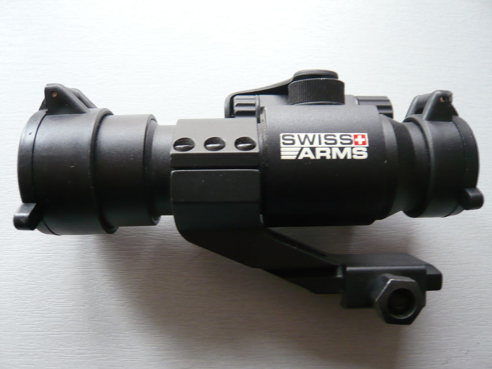 LUNETTE DE VIS&Eacute;E RED HOT SWISS ARM PARFAIT &Eacute;TAT Sports