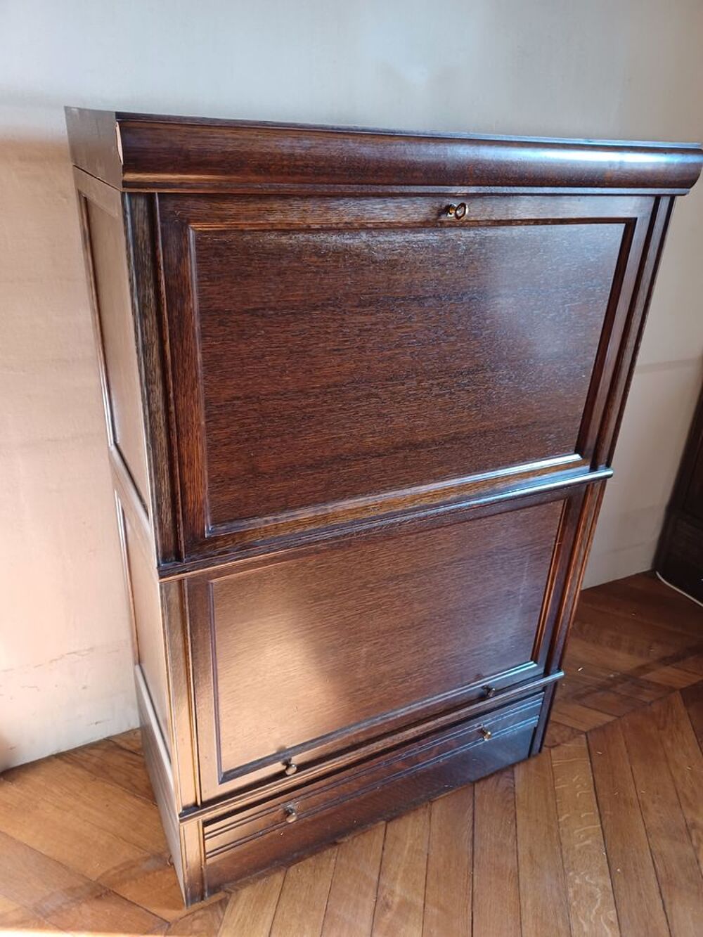 Secr&eacute;taire vintage. Tr&egrave;s bon &eacute;tat, peut servir de bureau. Meubles