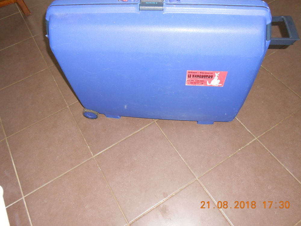 valise rigide &agrave; 2 roulettes Maroquinerie