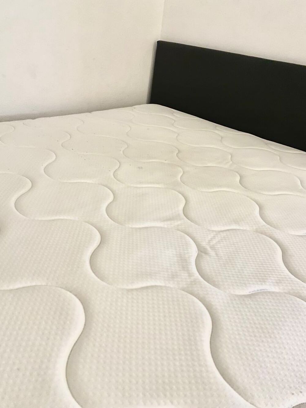 Lit coffre + matelas Meubles