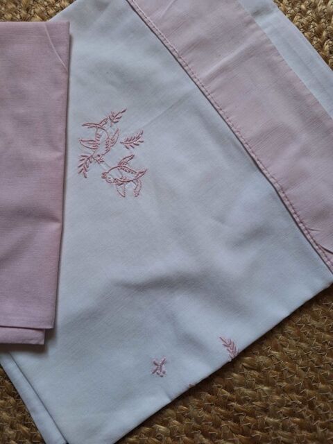 lot de linge ancien 10 Arles (13)