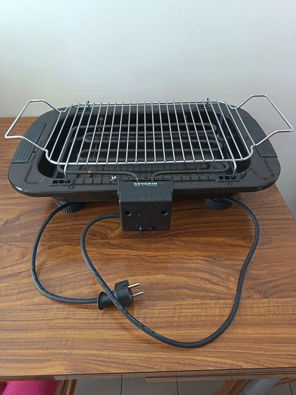 Barbecue &eacute;lectrique int&eacute;rieur ou ext&eacute;rieur Electroménager
