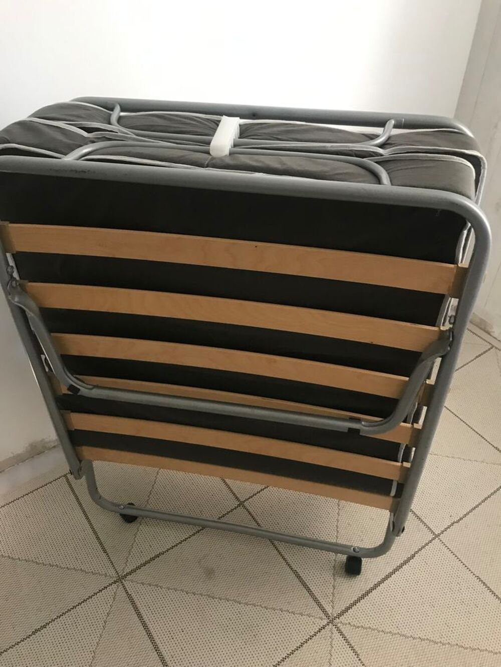 LIT PLIANT SOMMIER + MATELAS TBE CONFORT 90x190 Meubles