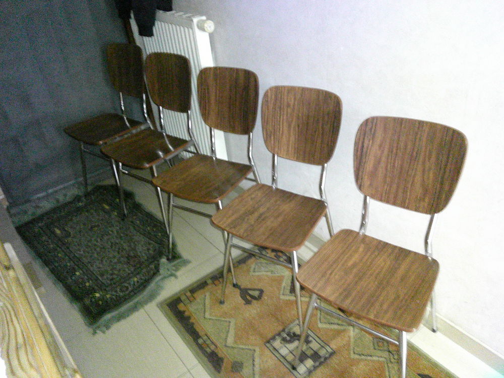 chaises tables et tabourets en formica Meubles