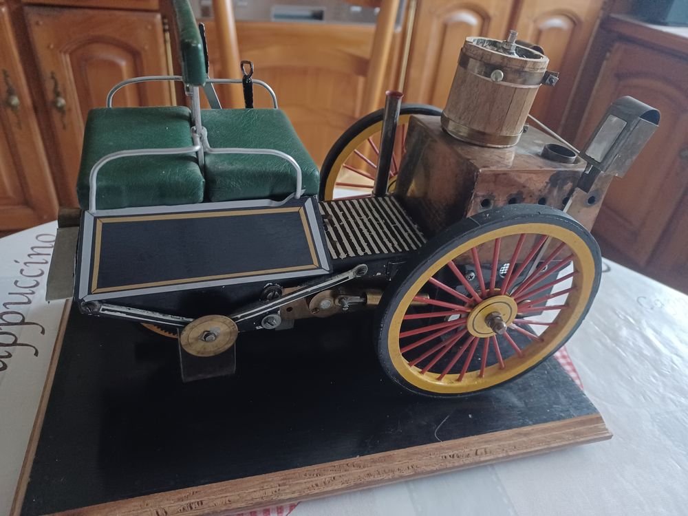 Voiture &agrave; vapeur Dedion Bouton 