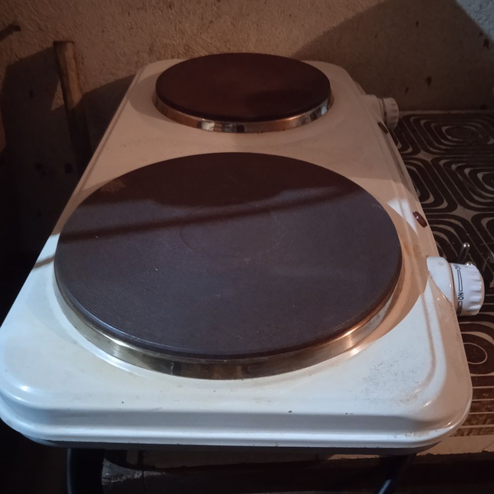 double plaque de cuisson marque bluesky tr&egrave;s bon &eacute;tat Electroménager