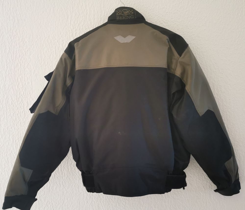 blouson moto ''bering'' taille M 
etat neuf Vêtements