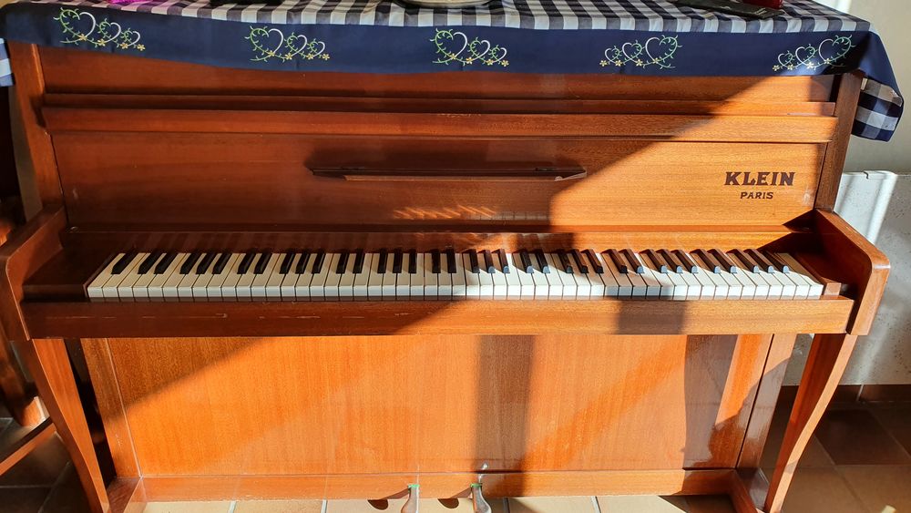 Piano droit en bois Instruments de musique