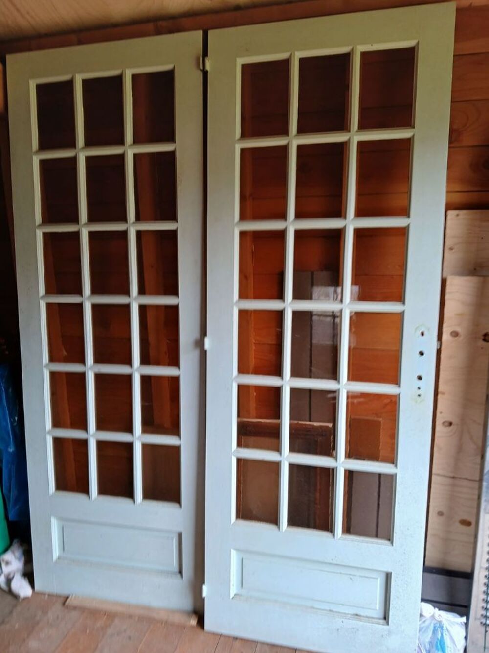 lot de portes en bois d int&eacute;rieur
Haut 2 m 07 et larg 74 cm
Bricolage
