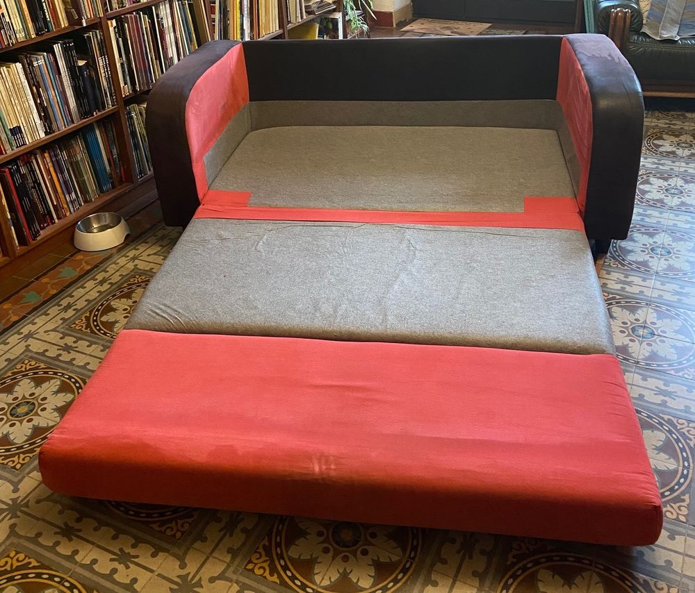 &agrave; donner Canap&eacute;-lit en tissu rouge et noir Meubles