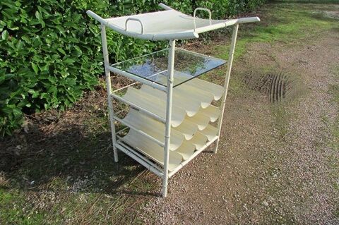 Ancien porte-bouteilles en m�tal , indus 135 Castres (81)