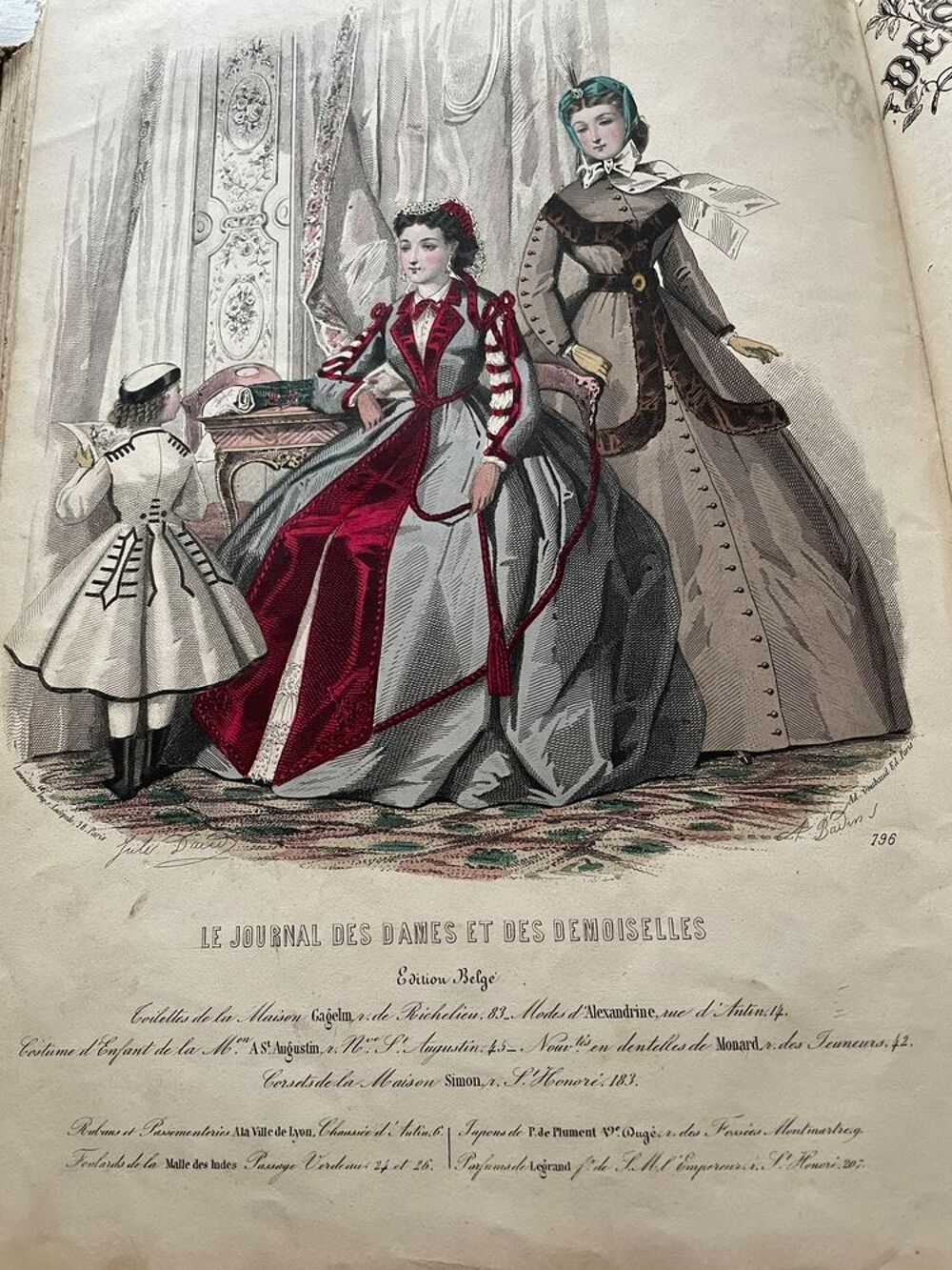 LIVRE ANCIEN DE MODE Décoration