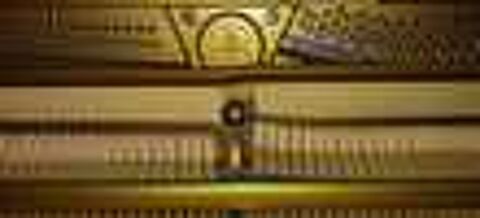 Piano HYUNDAI U810 quasi neuf Instruments de musique