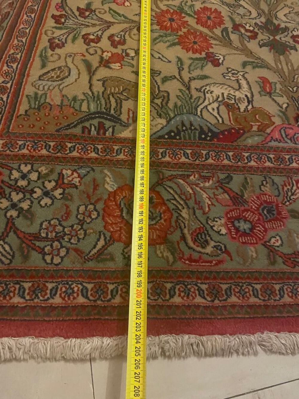 tapis iranien fait &agrave; la main Décoration