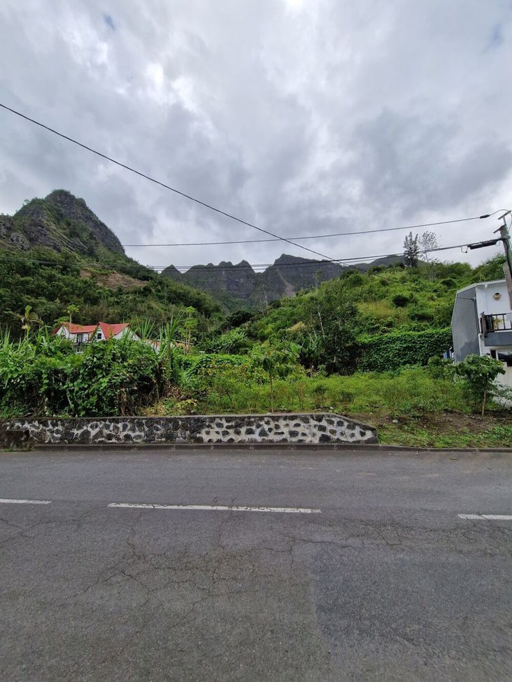 Vente Terrain ORPI - CILAOS Terrain 2322M² Cilaos
