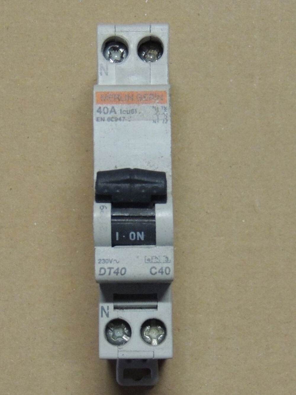 DISJONCTEUR MODULAIRE MULTI DT 40 40 AMP&Egrave;RES (1)
Bricolage