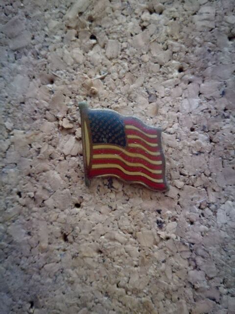 Pin's Drapeau Am�ricain 3 Barentin (76)