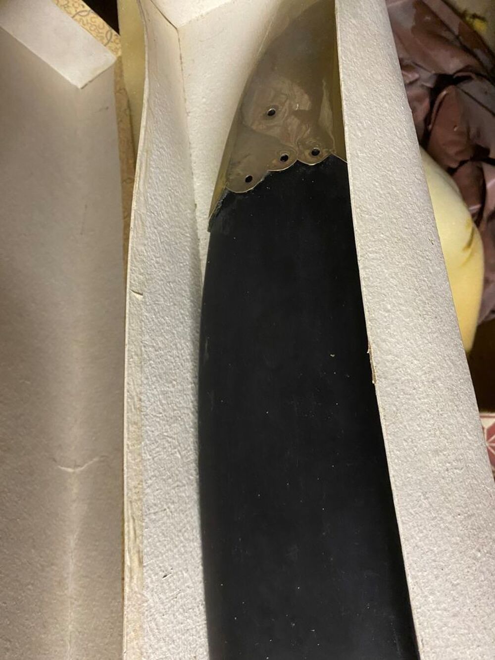 Sabre avec son fourreau neuf dans sa bo&icirc;te D�coration