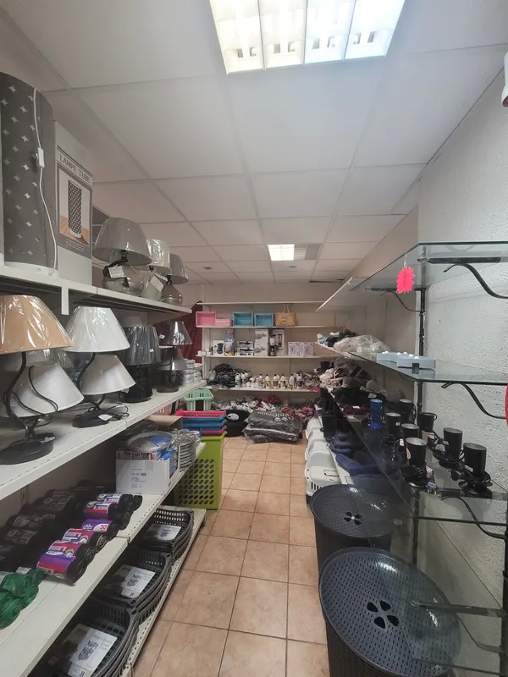 Location Autre Local commercial Rue de lodi
190 m² ·  Marseille 6