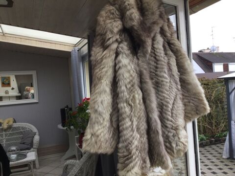 Trs belle fourrure dans les tons gris taille 42/44 0 Bischwiller (67)