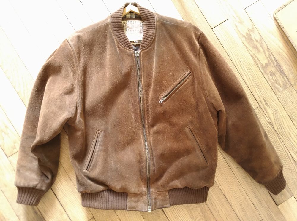 Tr&egrave;s beau Blouson cuir retourn&eacute; et doubl&eacute; Vêtements